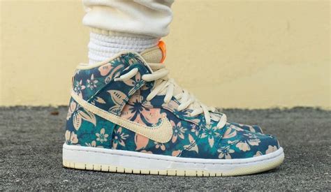 nike dunks hawaii|nike hawaiian skateboard.